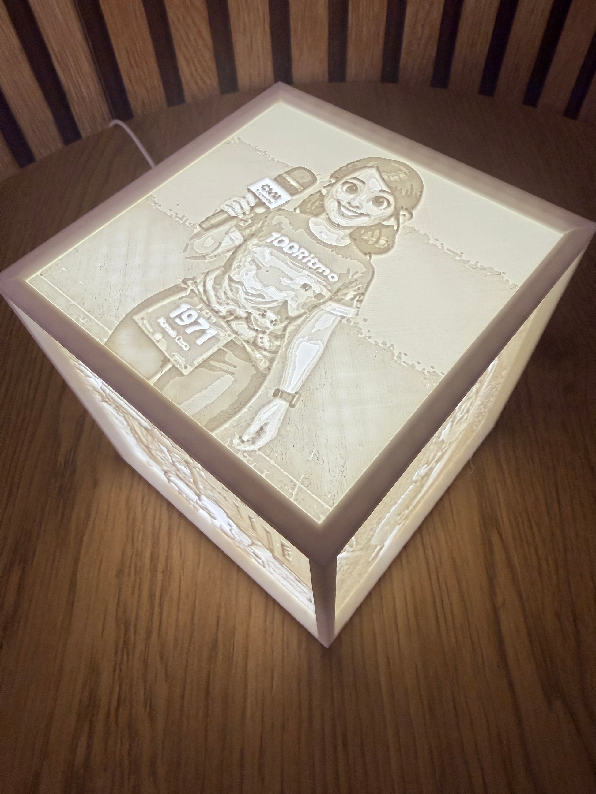 CUBO PERSONALIZADO COM FOTOS EM LITHOPHANE E LUZ LED