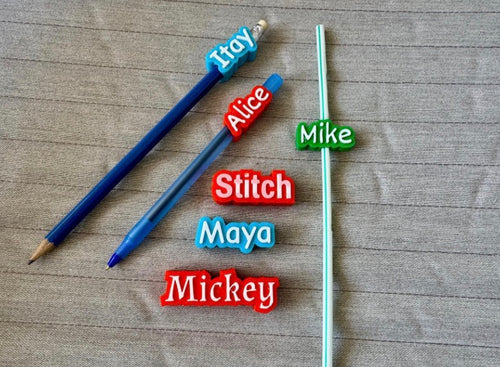 Adorno para lápis personalizado com nome